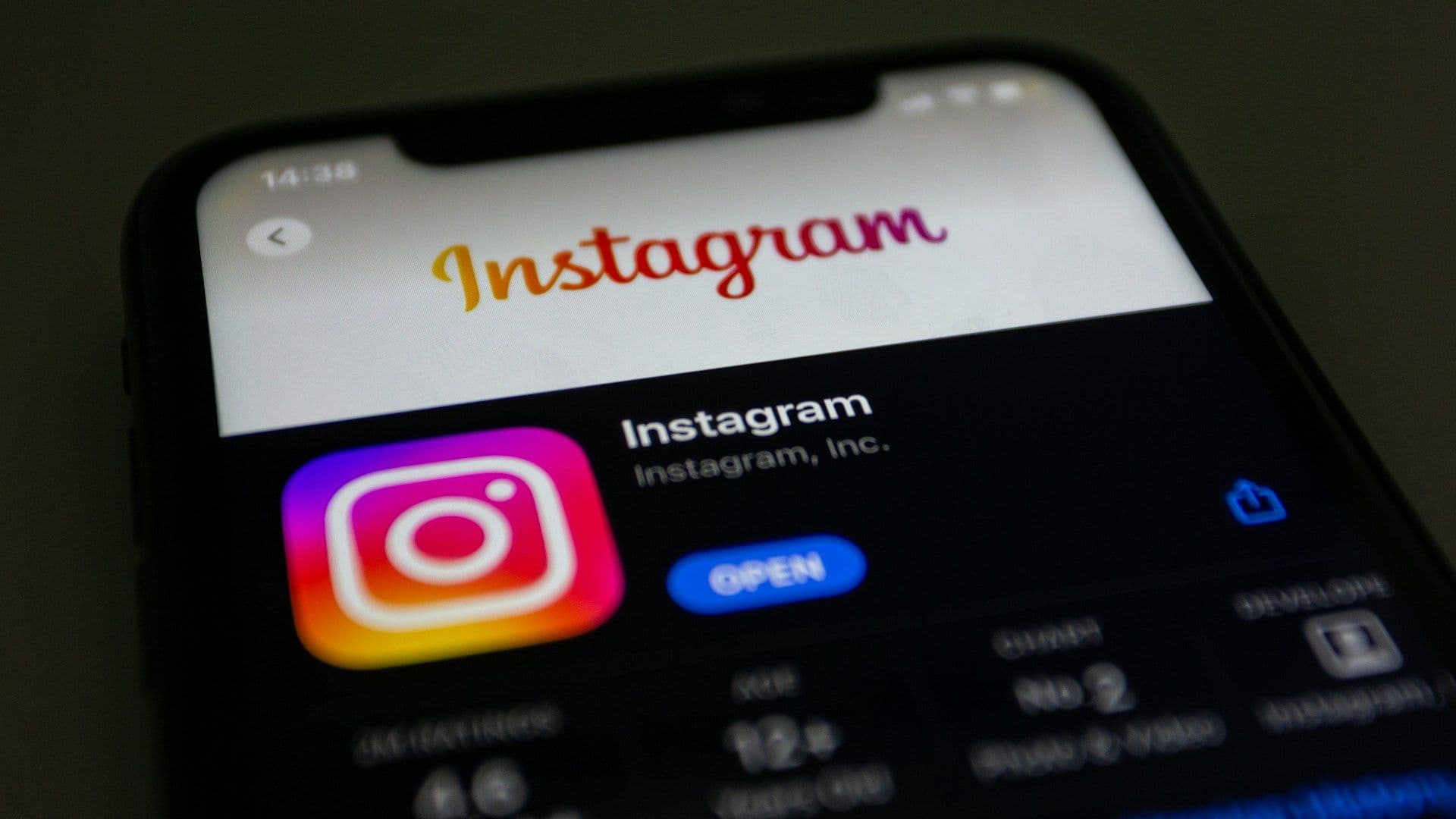 Guides: Why are my instagram reels stuck at 0 views? and how to fix it in 2026
